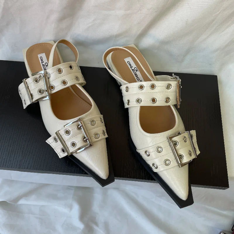 Finesse pointed Sandals