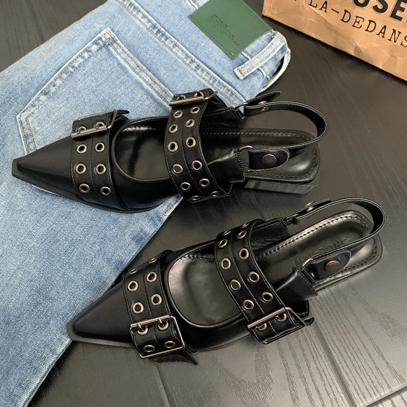 Suzzie Vintage Sandals