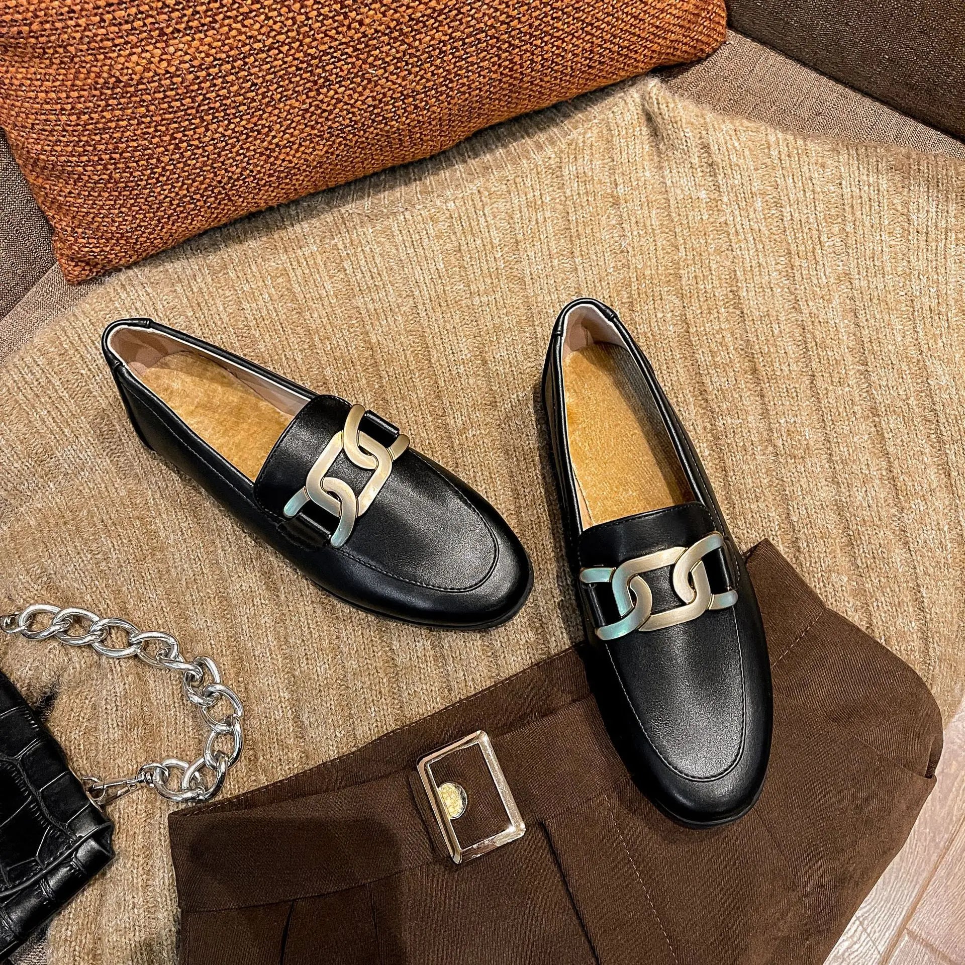 Metal Chain Plush Leather Round Toe Plus Size Autumn Moccasins Loafers