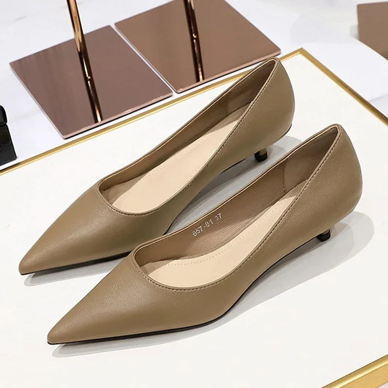 Spring 4cm Highs Concise Office Lady Soft Leather Thin Highs Pointed Toe Wedding Shoes Low Heel Pumps