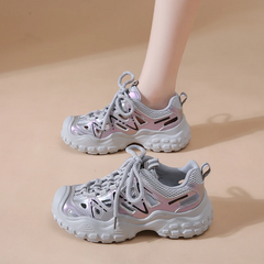 TrekDry Hollow Sneakers