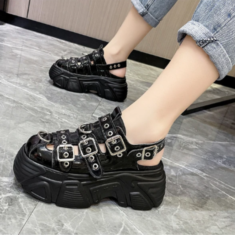 Romano Platform Sandals