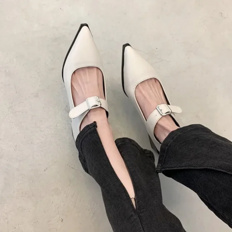 Suzzie Vintage Sandals