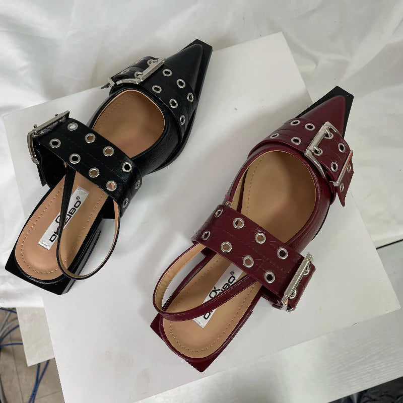 Finesse pointed Sandals