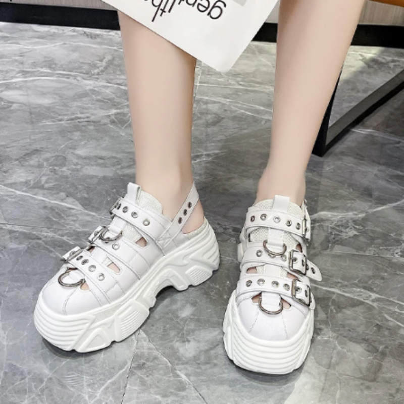 Romano Platform Sandals