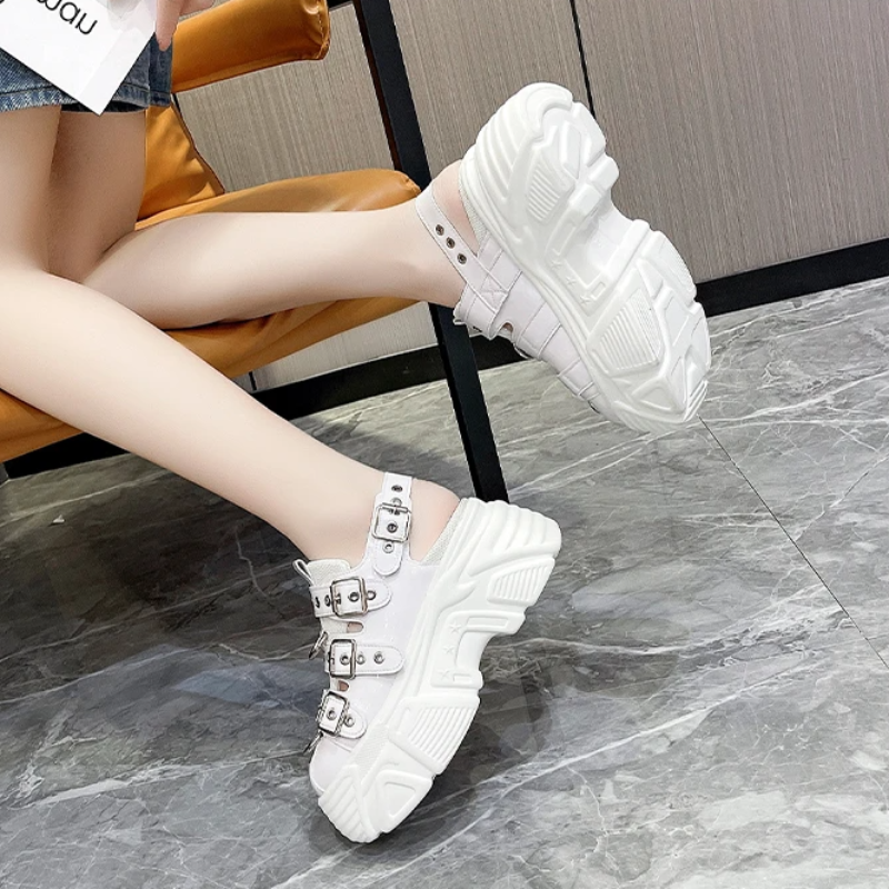 Romano Platform Sandals