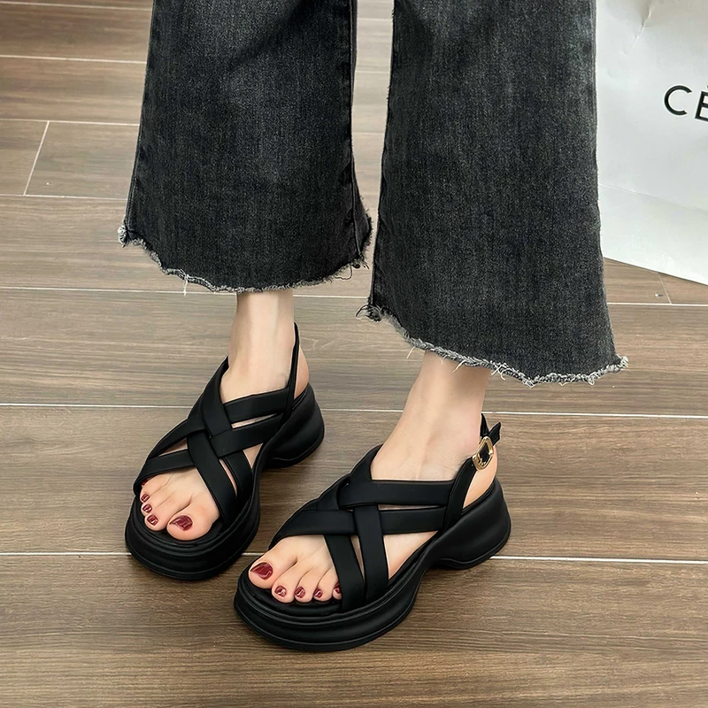 X-Tie Comfy Sandals