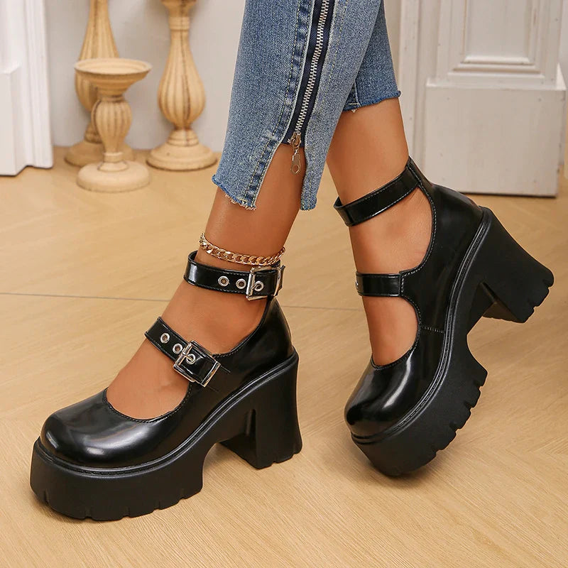 Anzia Platform Sandals
