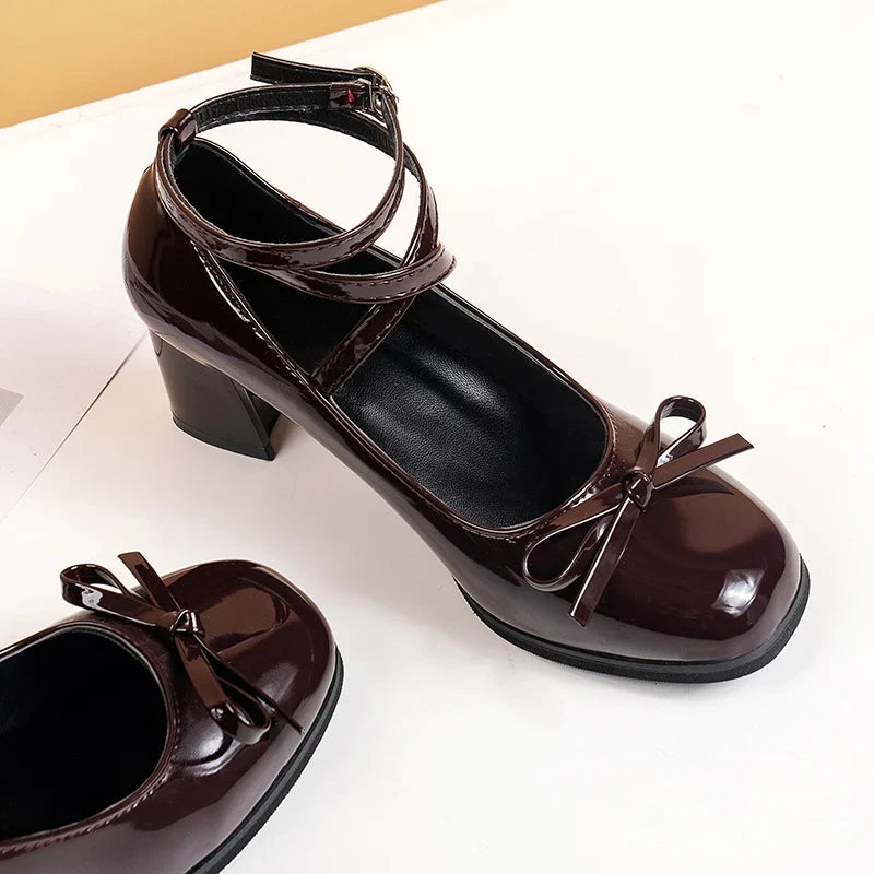 Black Retro Casual Round Toe Sweet Bow Design Low Heel Pumps