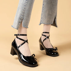 Black Retro Casual Round Toe Sweet Bow Design Low Heel Pumps