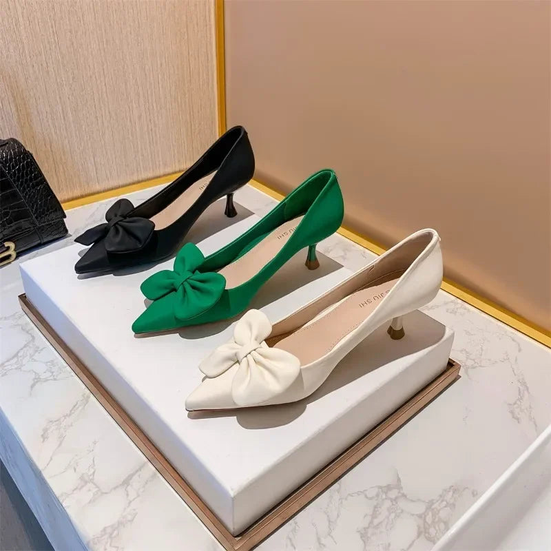 Retro Casual Sweet Bow Design Round Toe New Low Heel Pumps