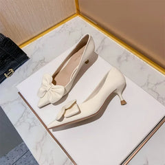 Retro Casual Sweet Bow Design Round Toe New Low Heel Pumps