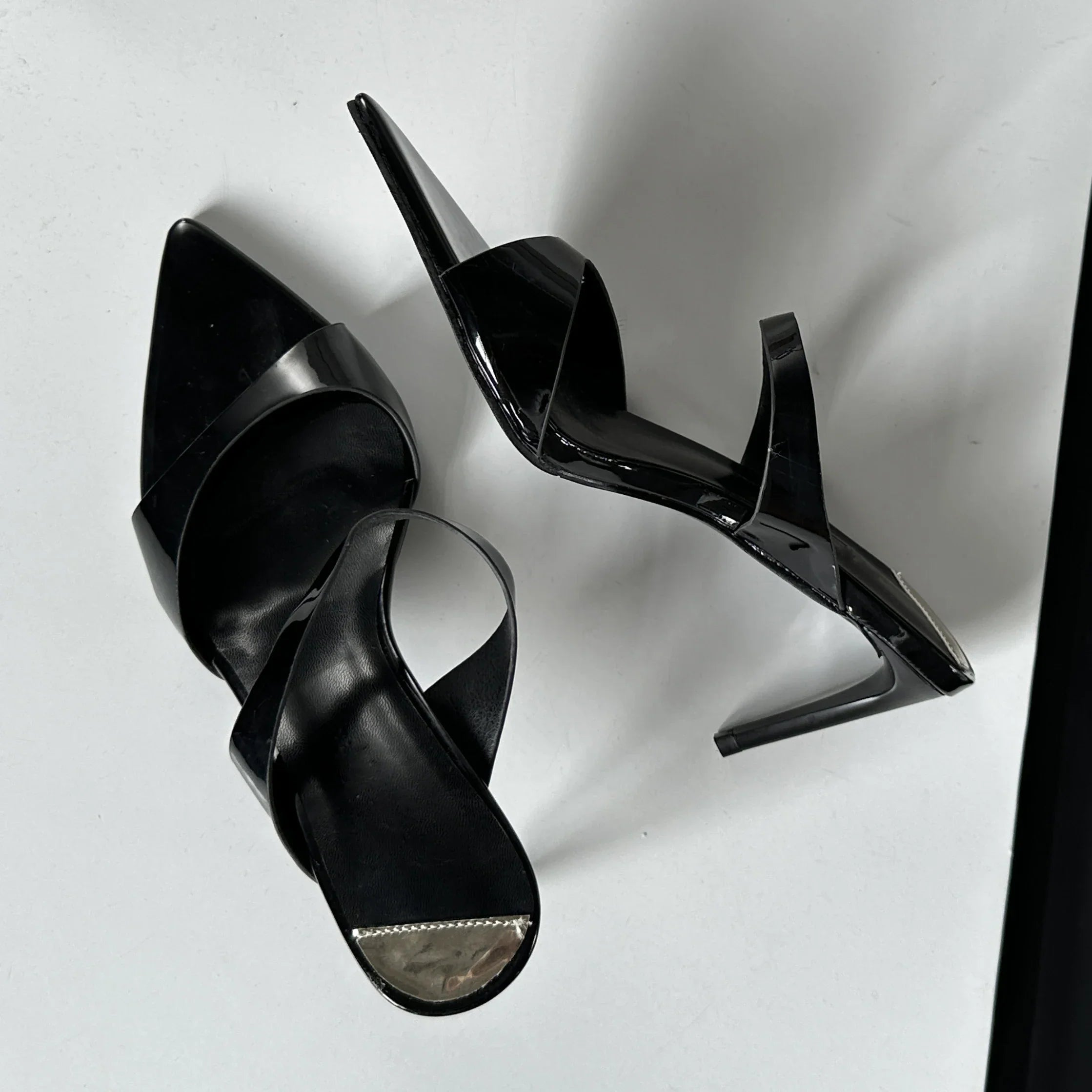 Thin Highs Slippers Narrow Band Pointed Toe Slides Low Heel Pumps