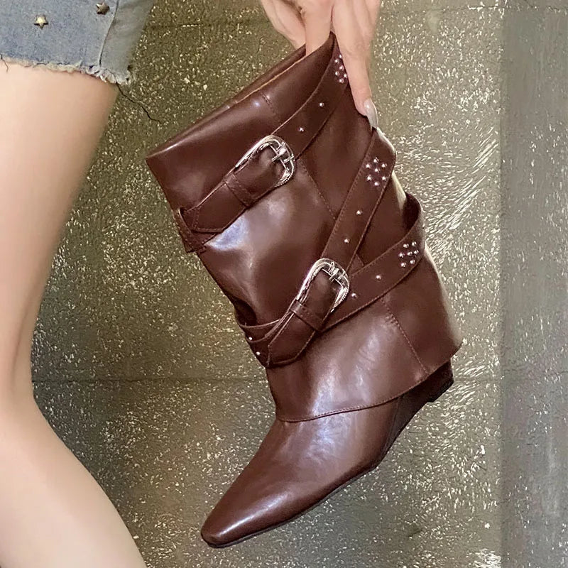 Riveted Autumn Wedged Short Modern Buckled Ankle Boot