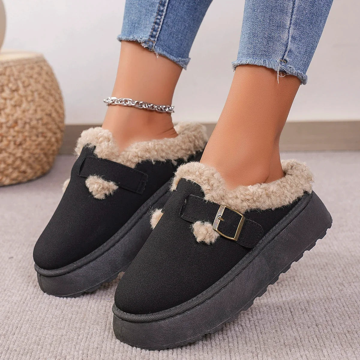 New Women's Boken Shoes Plush Retro Bean Shoes Cotton Women's Flat Sole Slippers Platform Boots