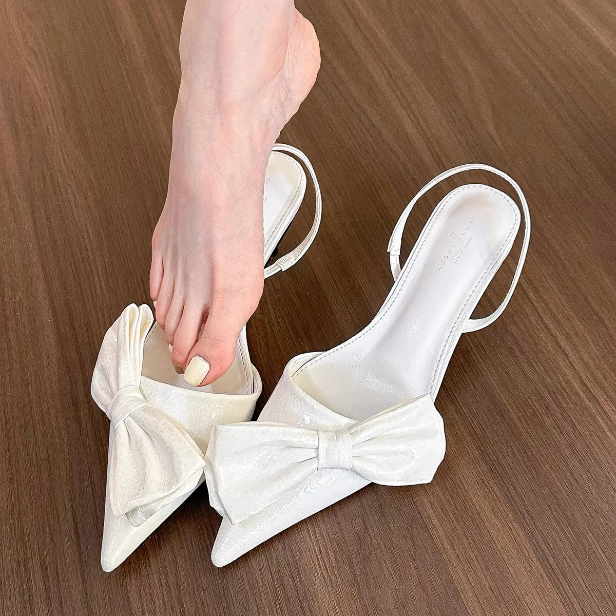 New Street Style Butterfly-knot Pointed Toe Thins Slingbacks Elegant Shoes Low Heel Pumps