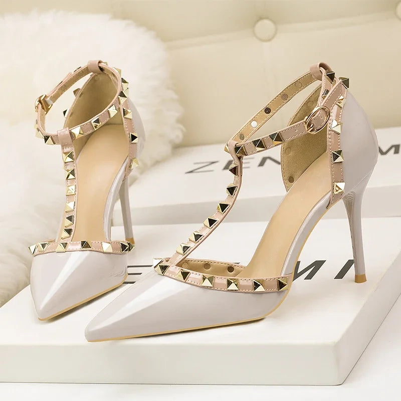 Rivet Pointed Toe Designer Hollow Red Fine High Heel High Heel