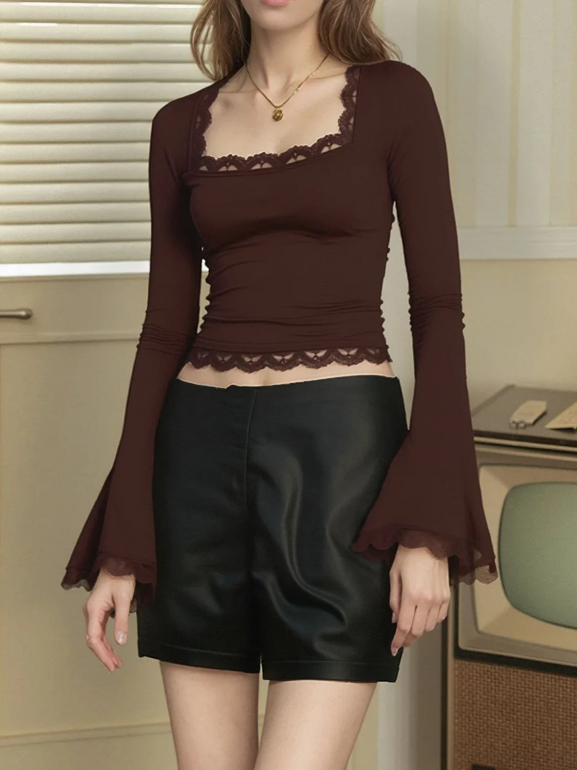 Elegant Slim Fit Flare Sleeve Cropped Top
