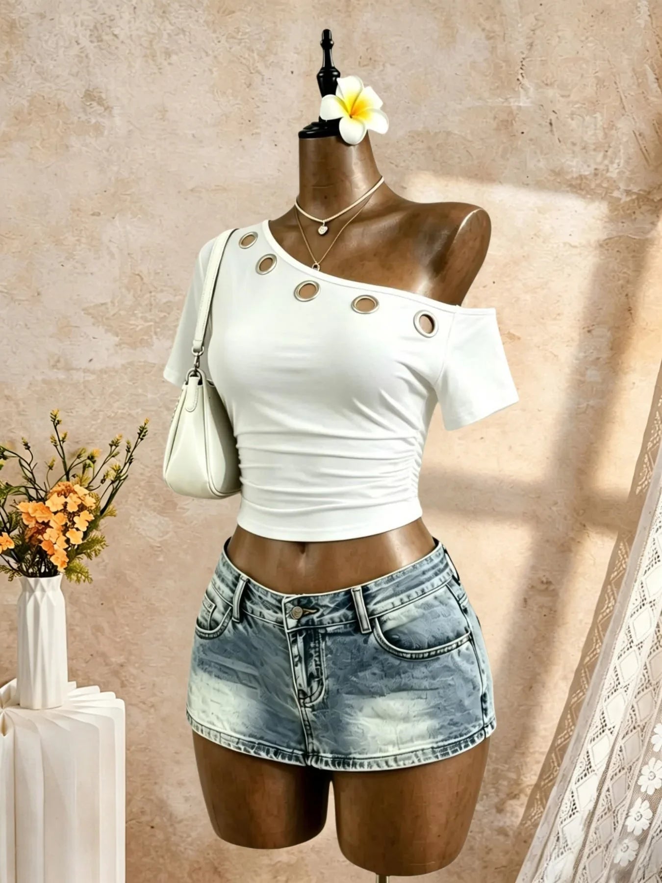 Diagonal One Shoulder Eyelet Ring Decor Short Sleeve Crop Top