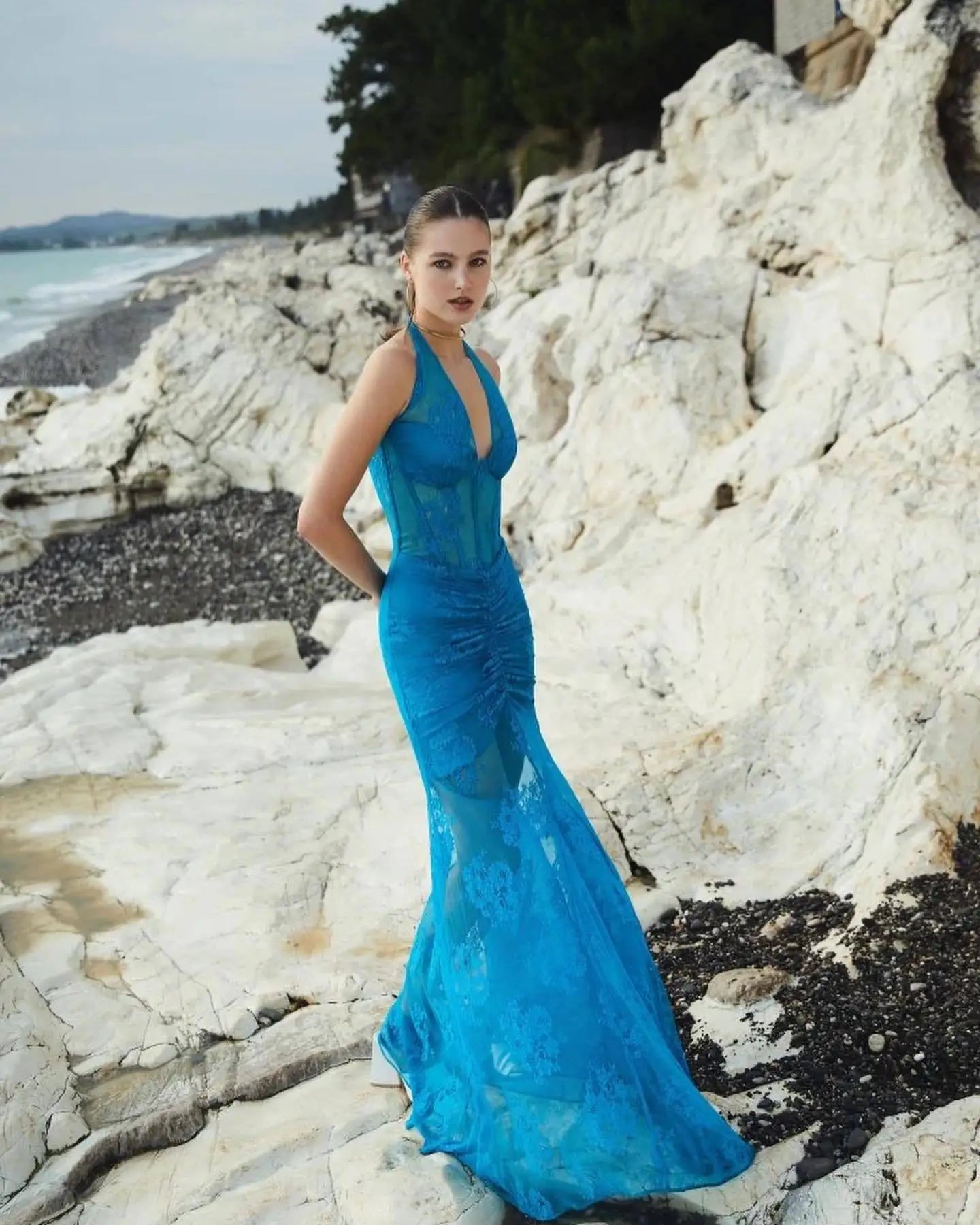 Sexy Lace V-neck Pleated Backless Party Dress