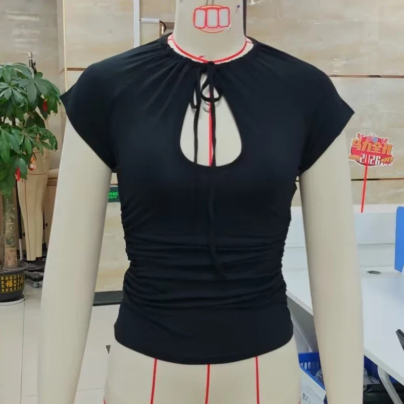 Women's Y2K Keyhole Cutout Crop Top