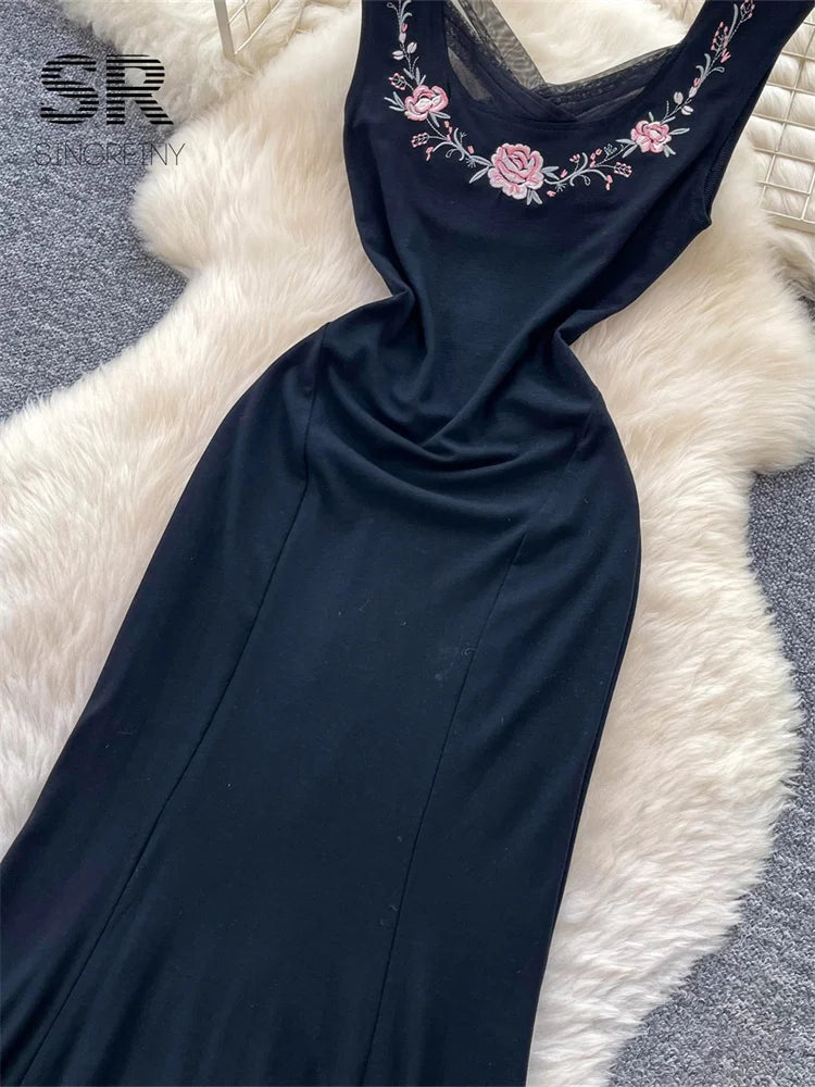 Embroidery Black Fishtail Dress