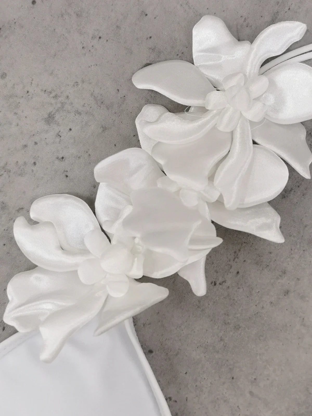 Sexy 3D Flower Strap Bikini Set