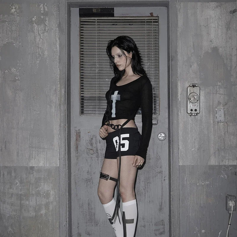 Y2K Gothic Long Sleeve Crop Top