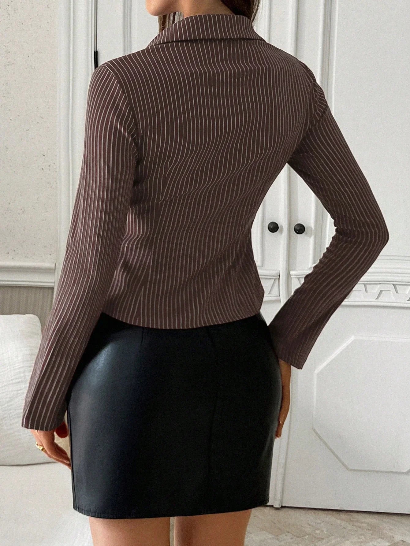 Work Commuting Cropped Top