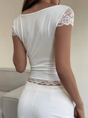 Solid Color Short Sleeve V-neck Lace Hem Fitted Crop Top