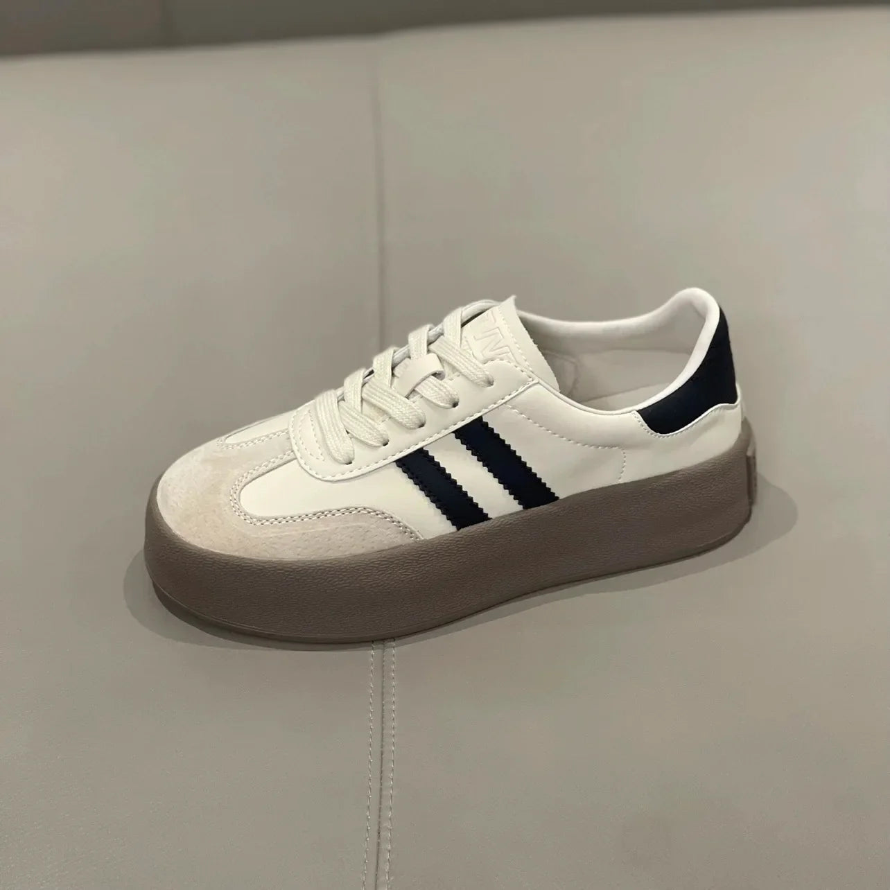 Sports Thick Sole Casual Board Shoes Cowhide Soft Sole Inside Skateboard