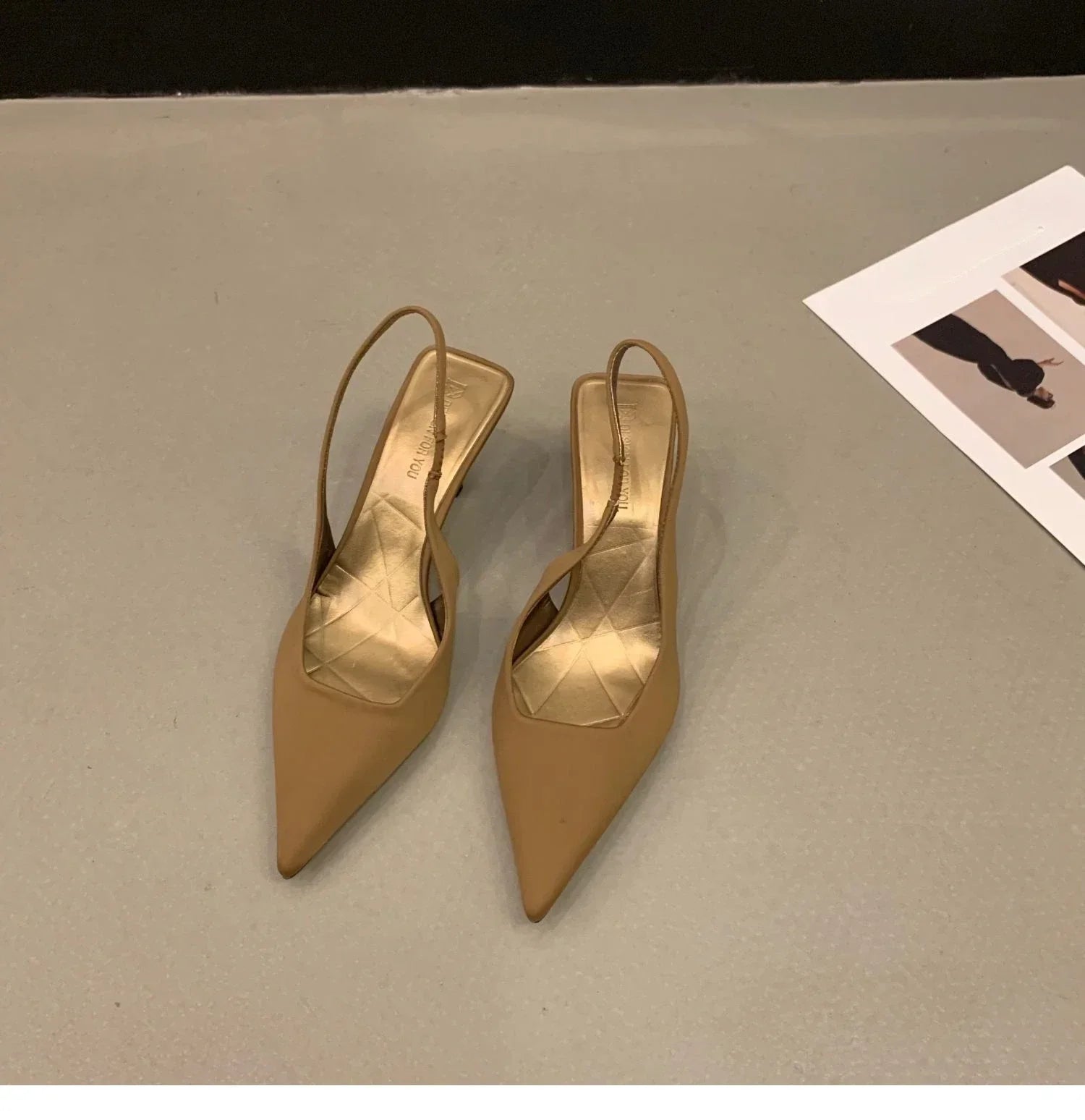 Autumn Solid Color Banquet Pointed Toe Comfortable Casual Slip-on Shoes Low Heel Pumps