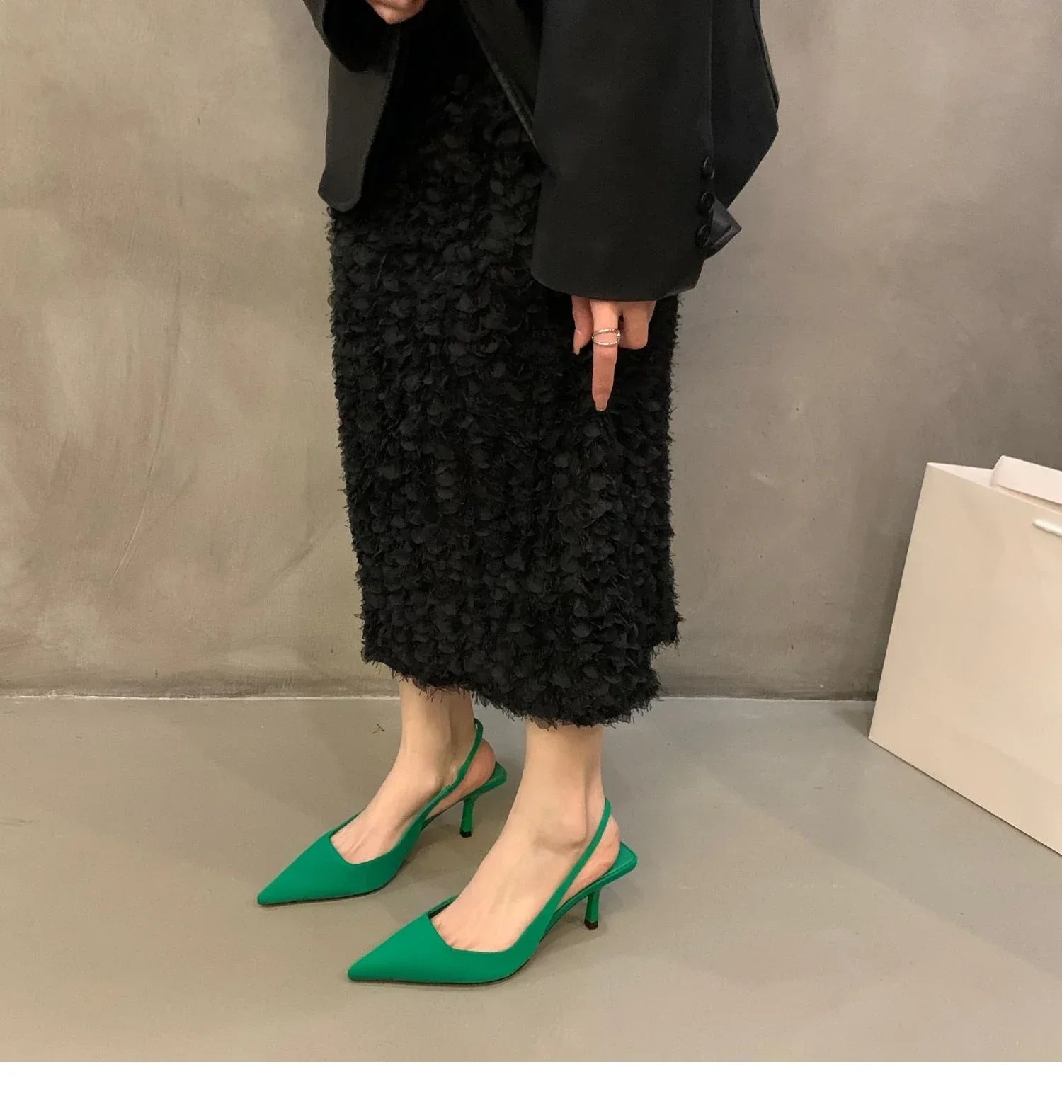 Autumn Solid Color Banquet Pointed Toe Comfortable Casual Slip-on Shoes Low Heel Pumps