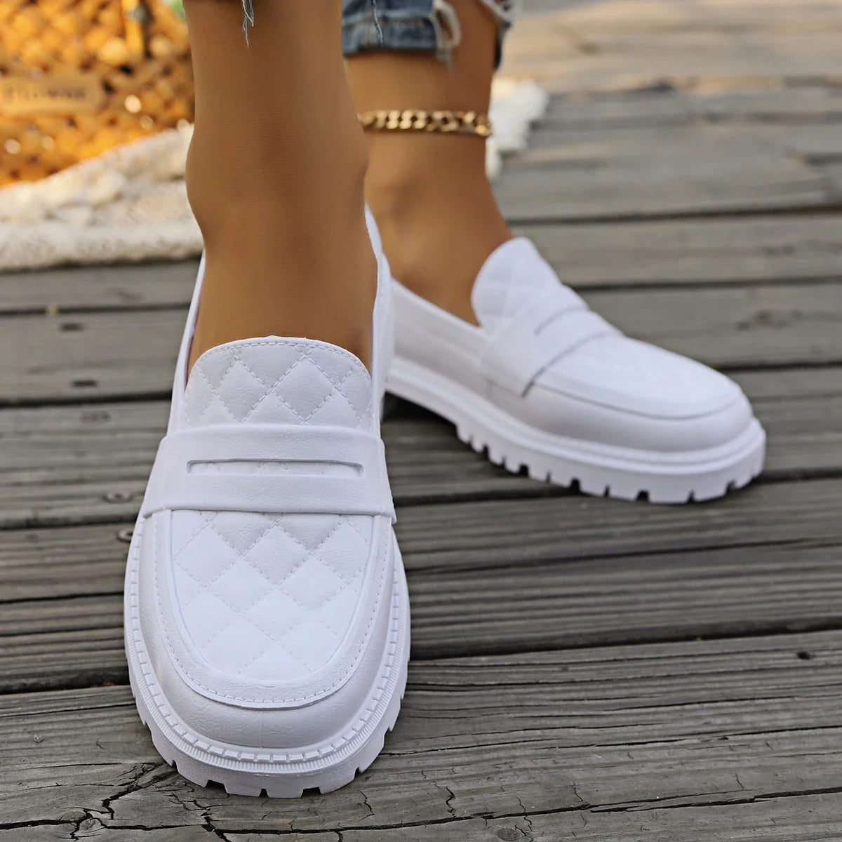 Lightweight Round Toe Shallow Mouth Comfortable Designer Flats Loafers