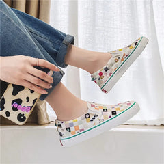 Womens Canvas Multicolor Checkerboard Design Slip-On Flats Skateboard