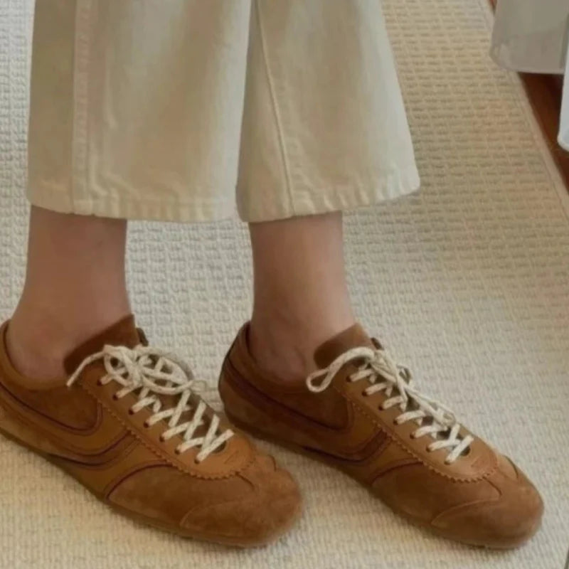 Motive Walk Sneakers