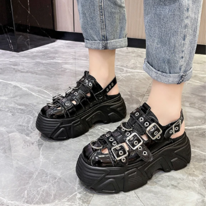 HollowHug Buckle Sandals