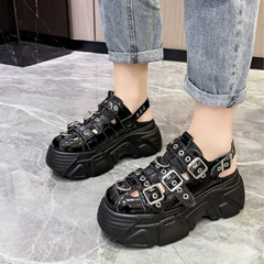 HollowHug Buckle Sandals