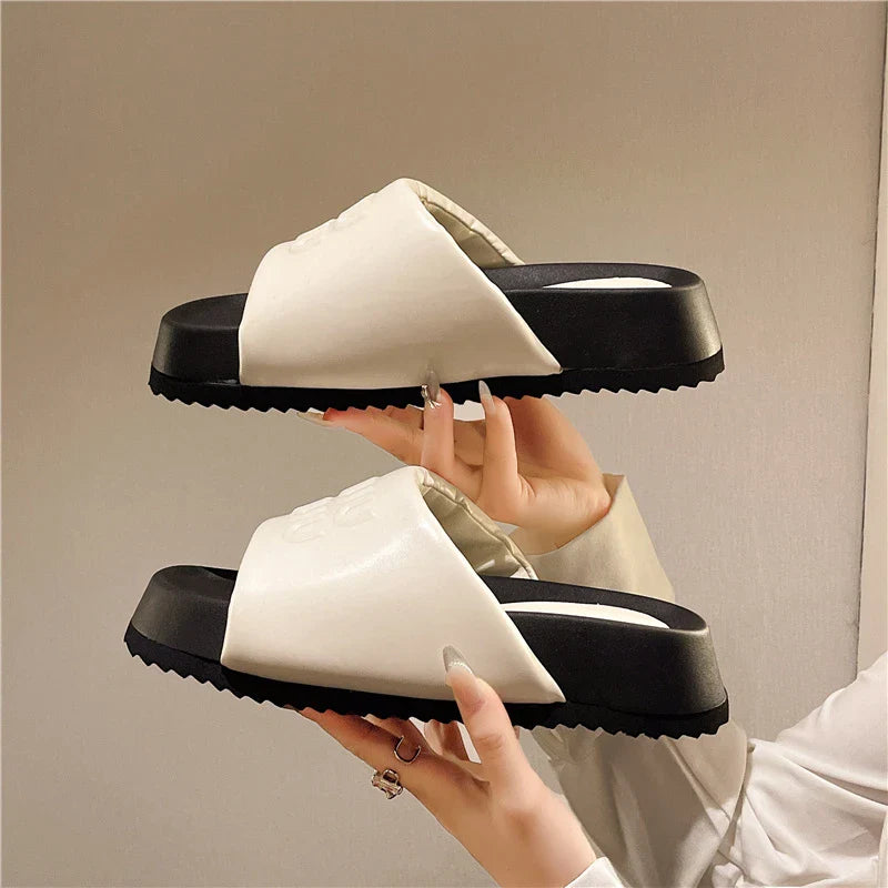 Niuu Niuu Foam Slides