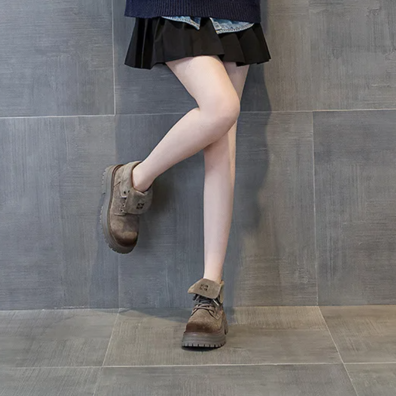 DesertQueen Suede Boots