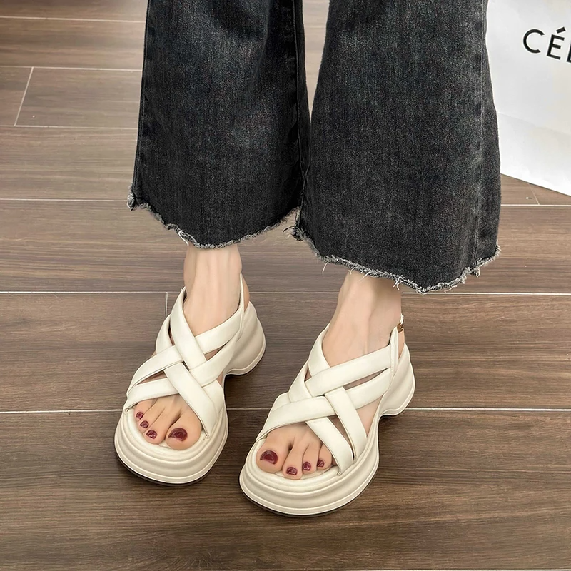X-Tie Comfy Sandals