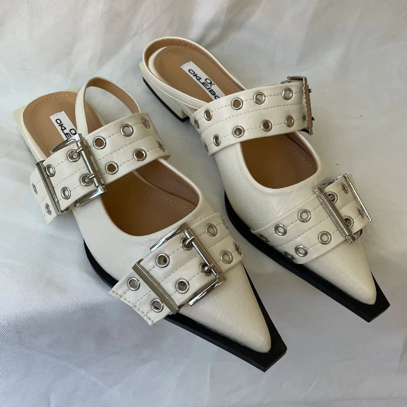 Finesse pointed Sandals