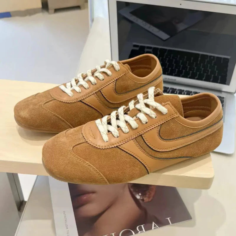 Motive Walk Sneakers